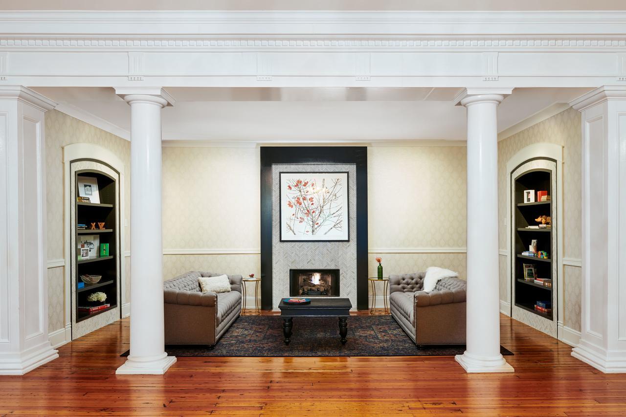 Inn At Carnall Hall Fayetteville Ngoại thất bức ảnh
