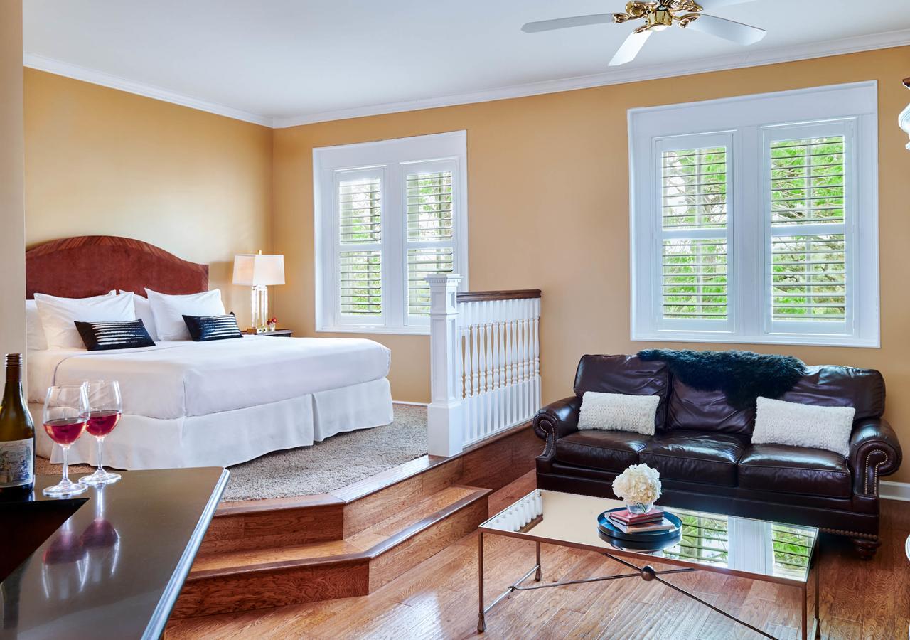 Inn At Carnall Hall Fayetteville Ngoại thất bức ảnh