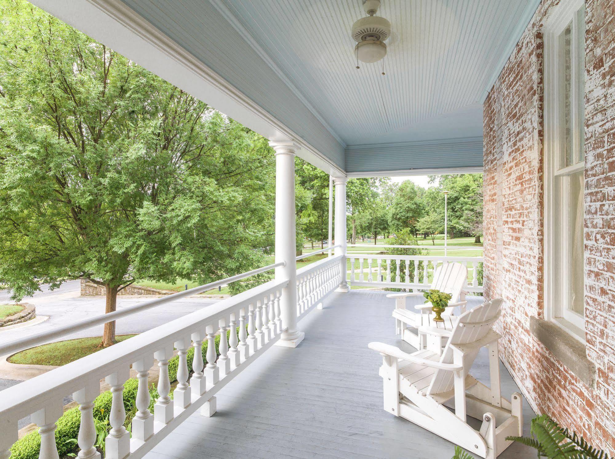Inn At Carnall Hall Fayetteville Ngoại thất bức ảnh